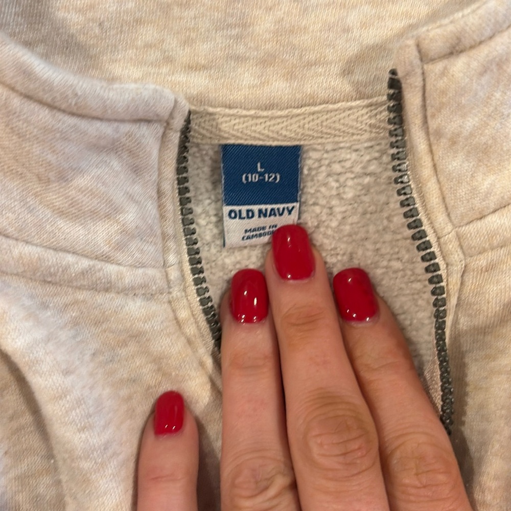 Old navy pullover - Picture 2 of 2